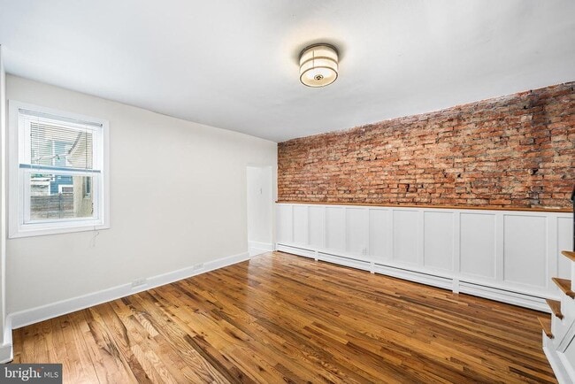 Building Photo - 2415 E Firth St