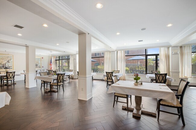 Foto del edificio - 10 N Washington St