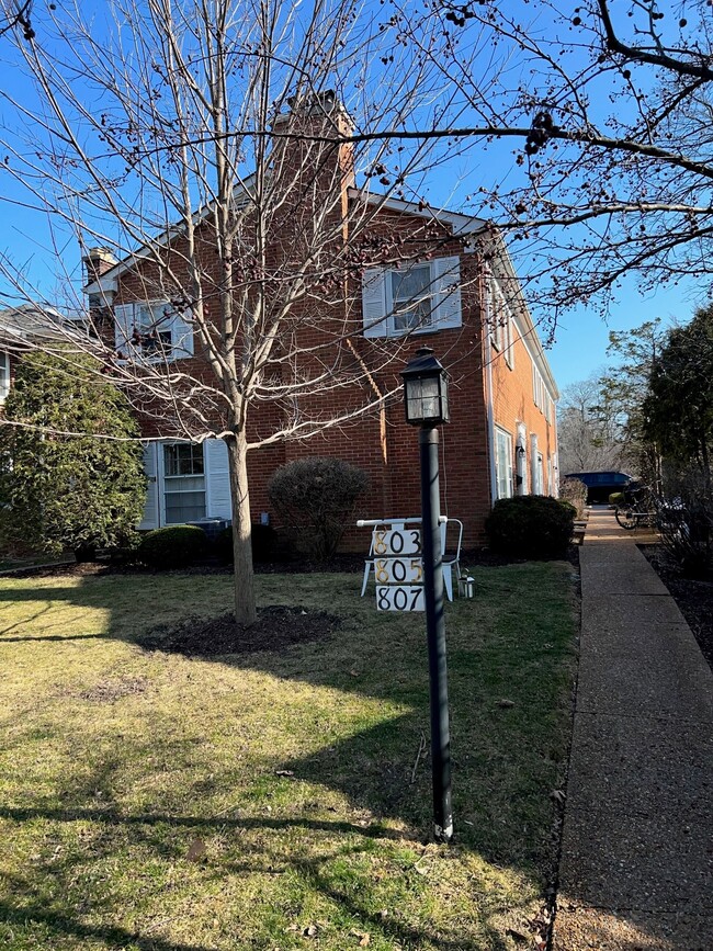 Building Photo - 805 Walden Rd