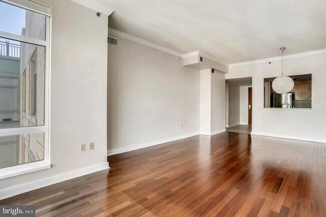 Foto del edificio - 1150 K St NW