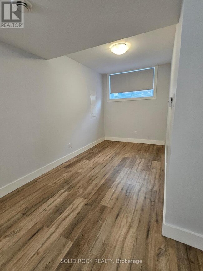 Building Photo - 846 Alpine Ave