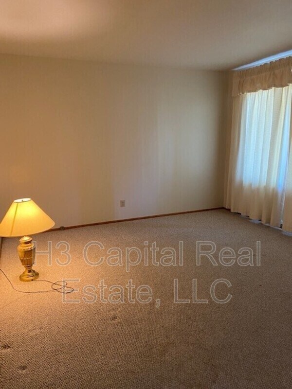 Photo - 2542 Buenger Blvd House