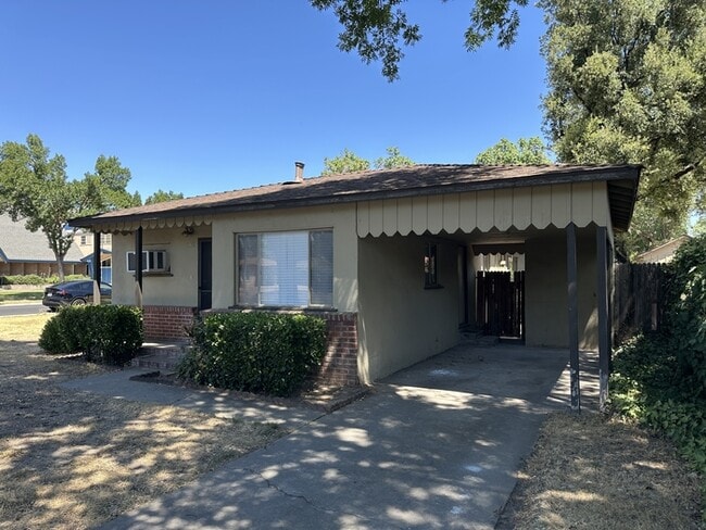 Building Photo - Modesto 1 Bedroom 1 Bathroom Duplex
