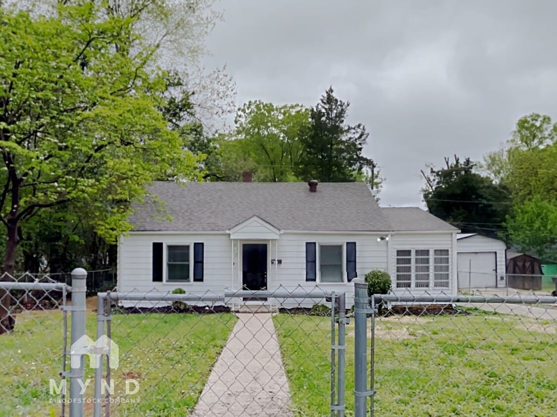 Foto principal - 122 S Gardner Ave