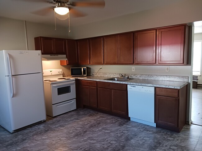 Building Photo - 156 Carnival Dr