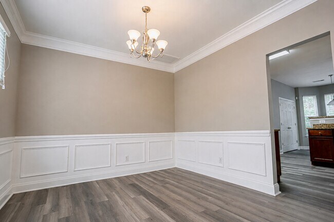 Foto del edificio - 10132 Montrose Dr