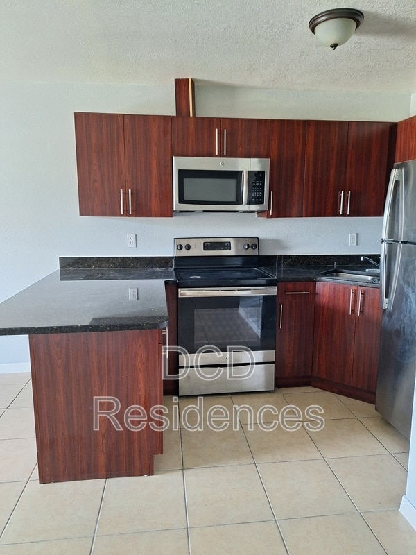 Foto del edificio - 612 Sally Ln S