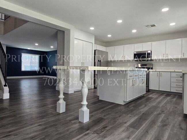Foto del edificio - 10001 Ranch Hand Ave
