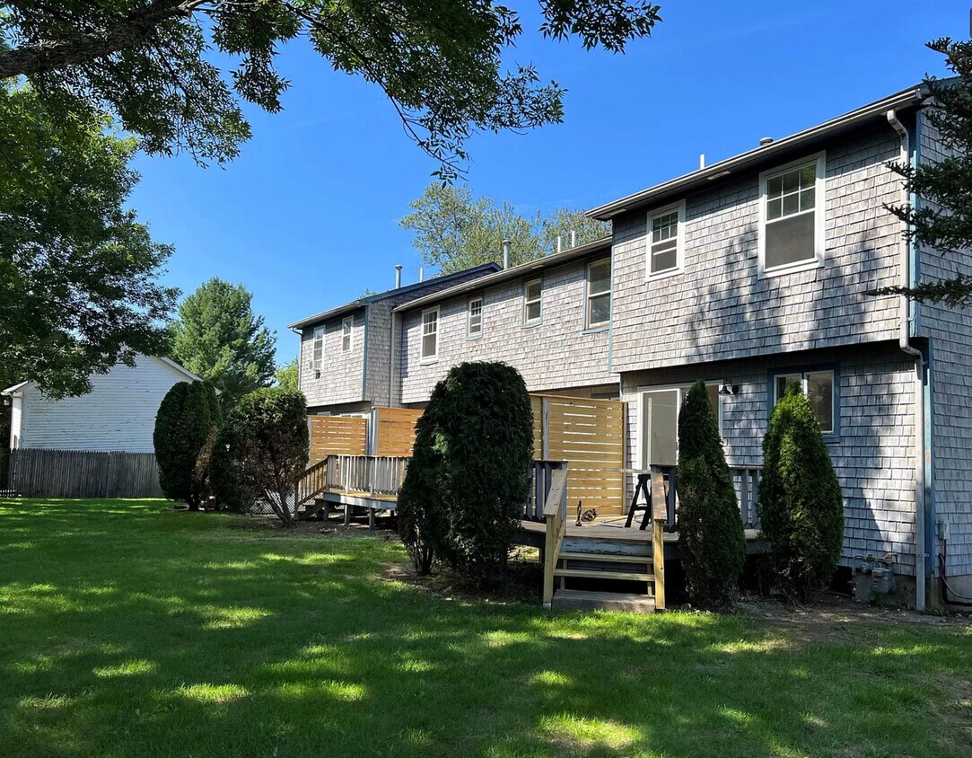 Building Photo - 100 Bleachery Ct