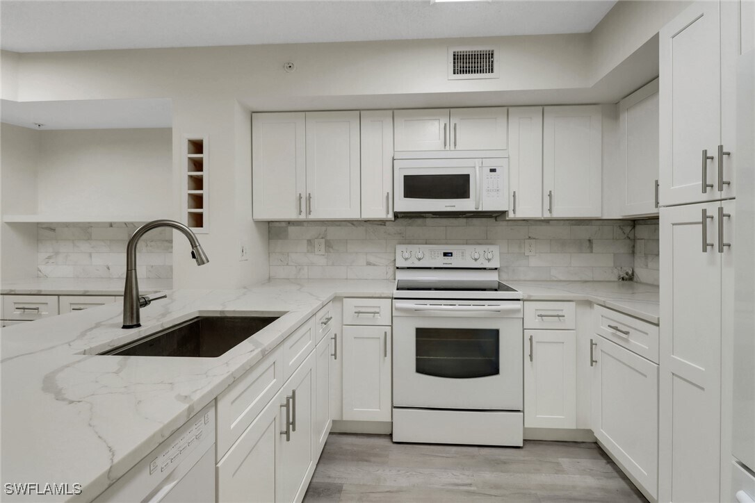 Foto principal - 1220 Wildwood Lakes Blvd