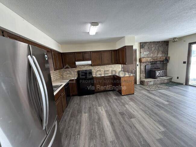 Foto del edificio - 8797 Morse Lake Ave SE