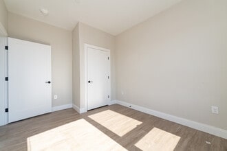 Building Photo - 340 Bremen St