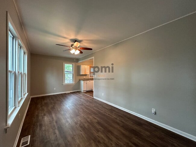 Foto del edificio - 6812 Jackson Ave