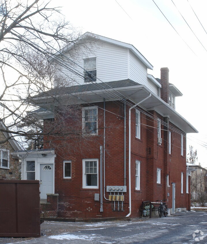 Building Photo - 119 Patterson St