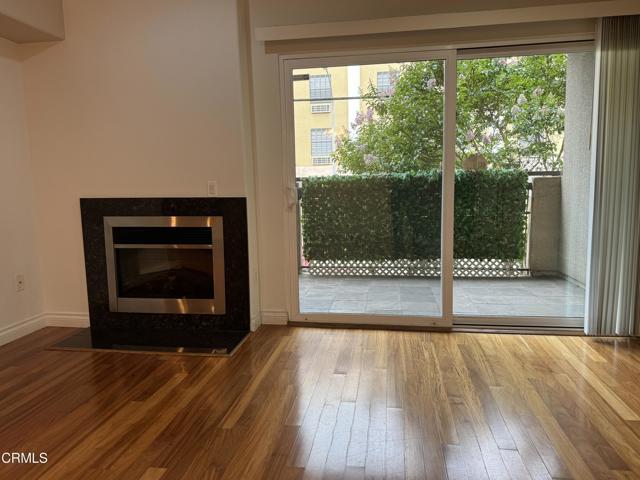 Foto del edificio - 3855 Ingraham St