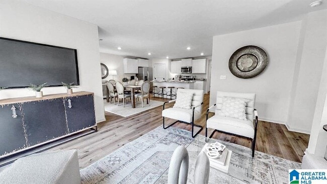 Building Photo - 5586 Post Oak Trl
