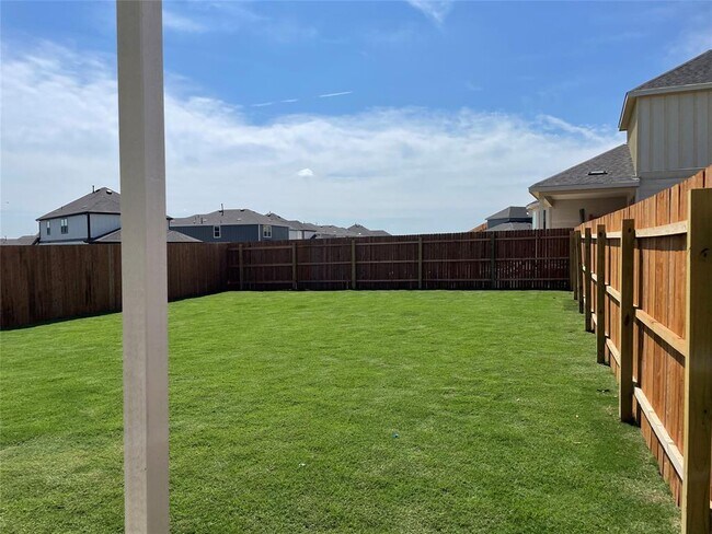 Building Photo - 252 Redonda Dr