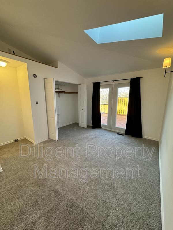 Building Photo - 805 Morphet Ave