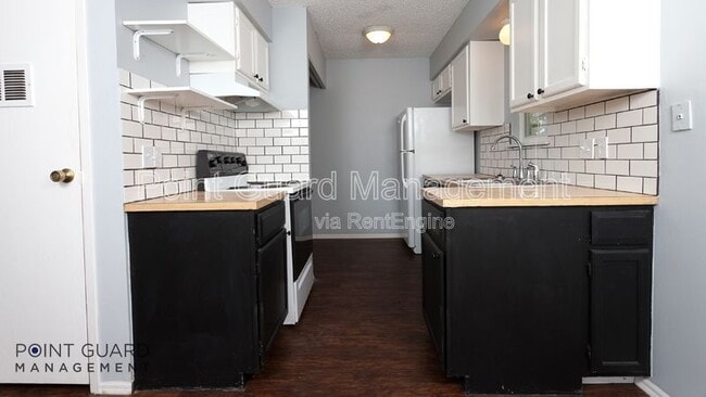 Foto del edificio - 2208 Haskell St