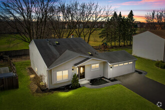 Building Photo - 2735 Springdale Cir