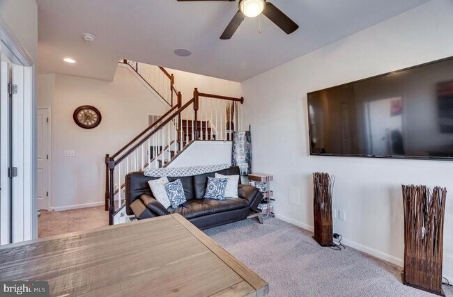 Foto del edificio - 42440 Dogwood Glen Square
