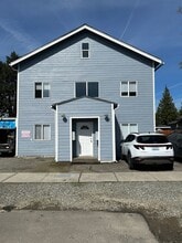 Building Photo - 111 10th St SE
