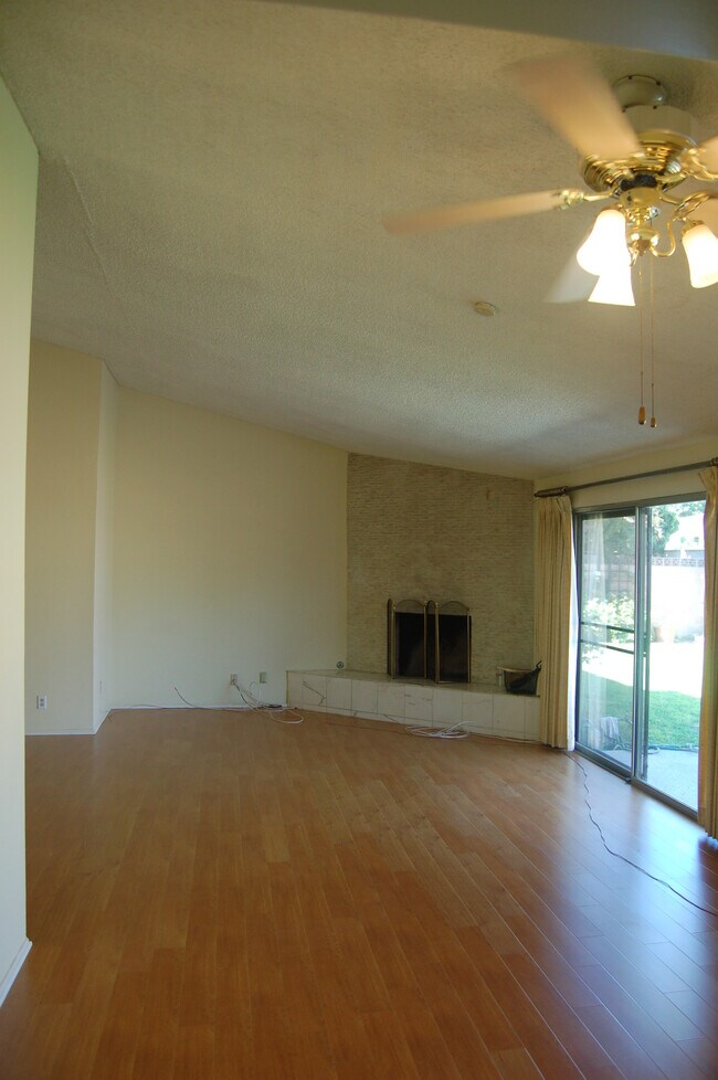 Building Photo - 7108 Allott Ave