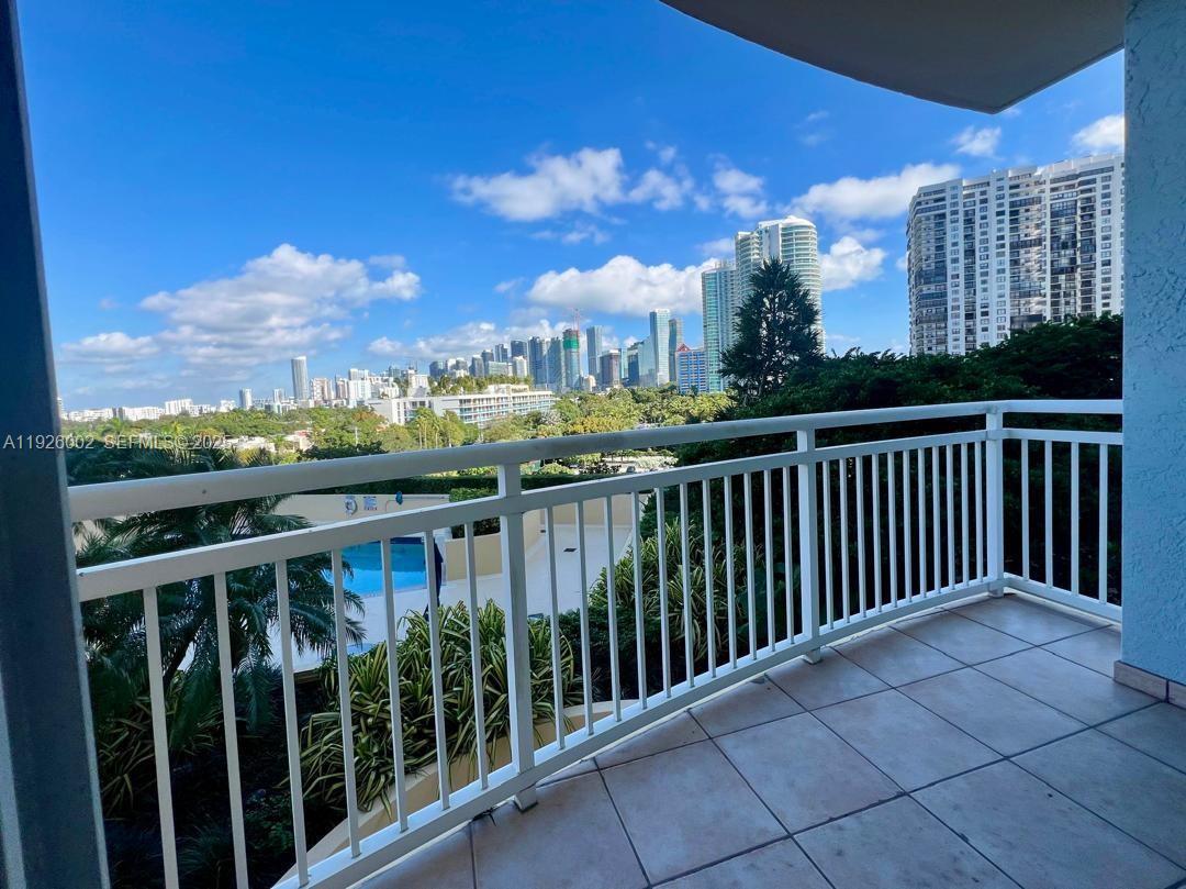 Foto principal - 2475 Brickell Ave