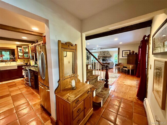 Foto del edificio - 718 River Rd