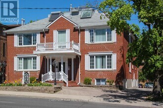 Building Photo - 1695 Bathurst St