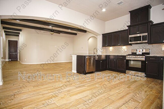 Foto del edificio - 12910 Terrington Ave