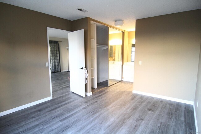 Foto del edificio - 8492 New Salem St