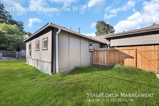 Building Photo - 601 Booker T Washington St