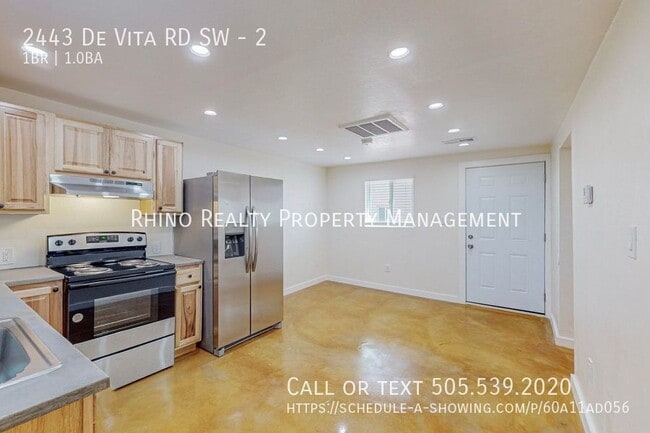Building Photo - Completely Remodeled Unit In the SW!