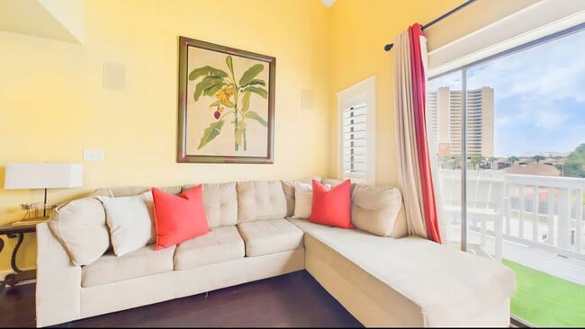 Foto del edificio - 17614 Front Beach Rd
