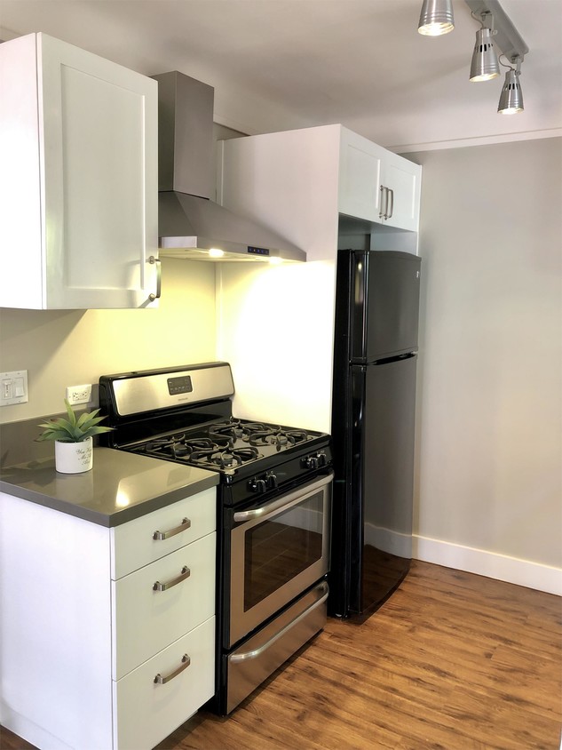 Primary Photo - 850 1/2 N Coronado St