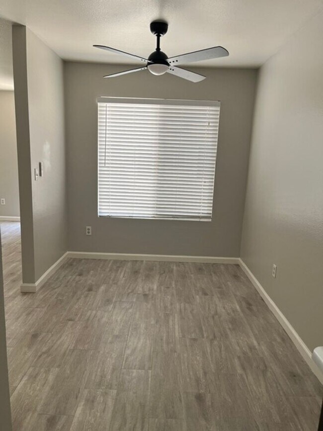 Foto del edificio - 3007 Brookside Dr
