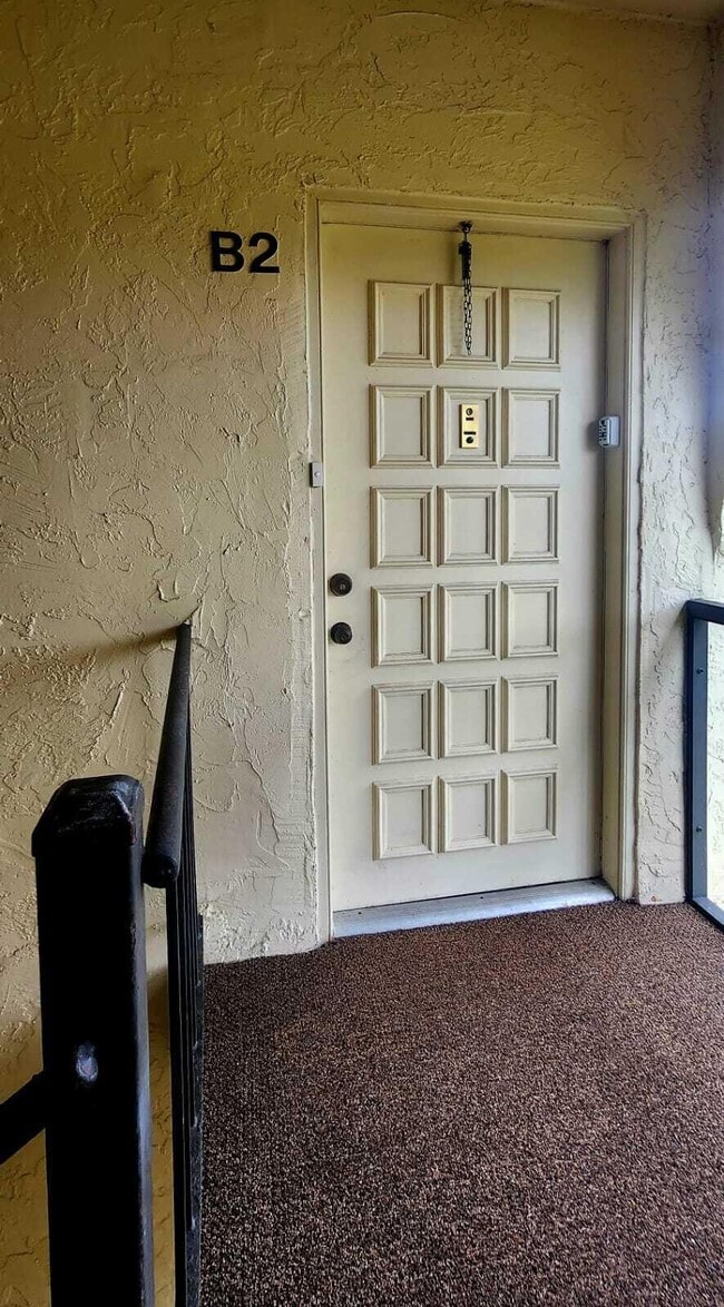 124 Lake Pine Cir Unit B2, Greenacres, FL 33463 Condo for Rent in