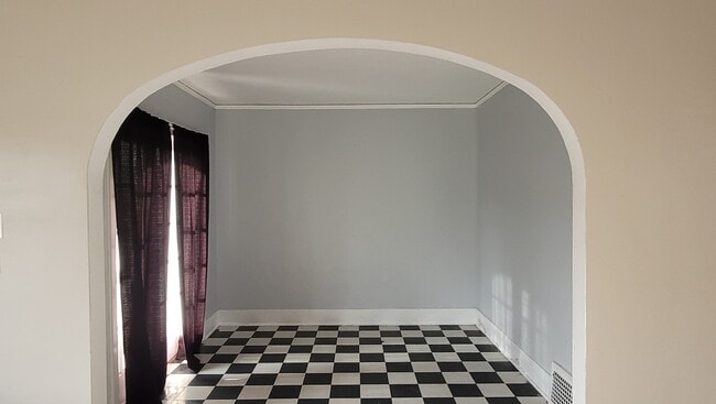 mud room/room by front entrance - 22 N 9th Ave