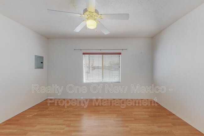 Foto del edificio - 1338 Gonzales Rd SW
