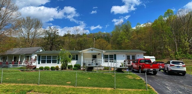 Building Photo - 3006 US-421