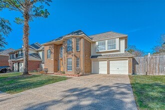 Building Photo - 13410 Lynnville Dr