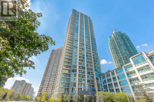 Building Photo - 225-3225 Webb Dr