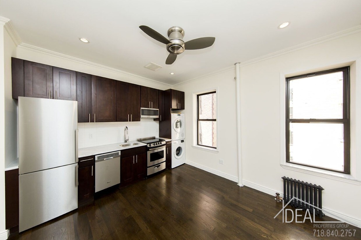 Foto principal - 46 Linden Blvd