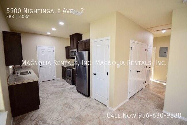 Building Photo - 5900 Nightingale Ave