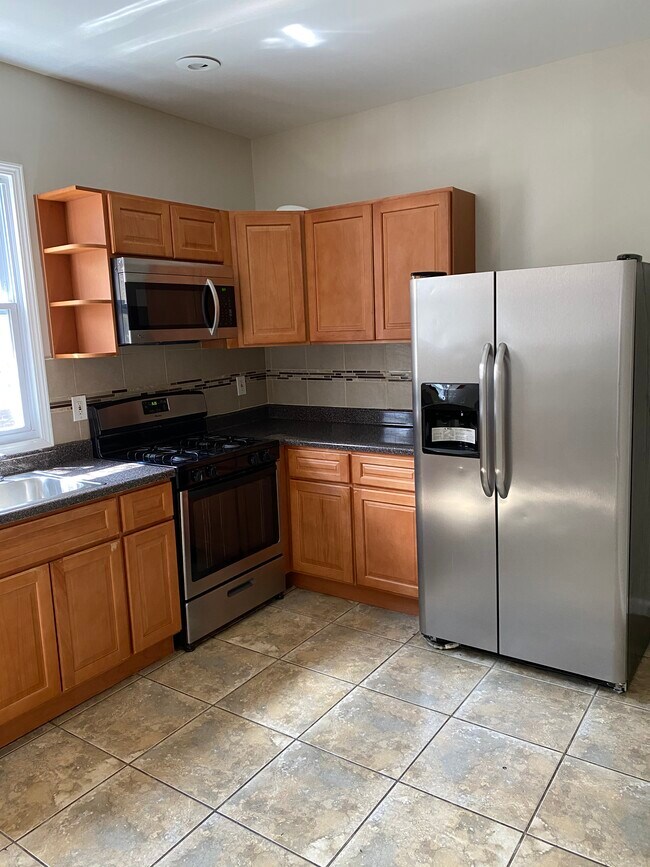 Kitchen - 287 S 10th St