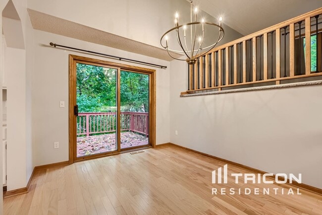 Building Photo - 54 Rosewood Dr