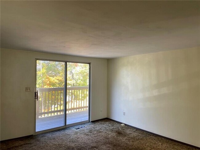 Building Photo - 321 Mystic Ave