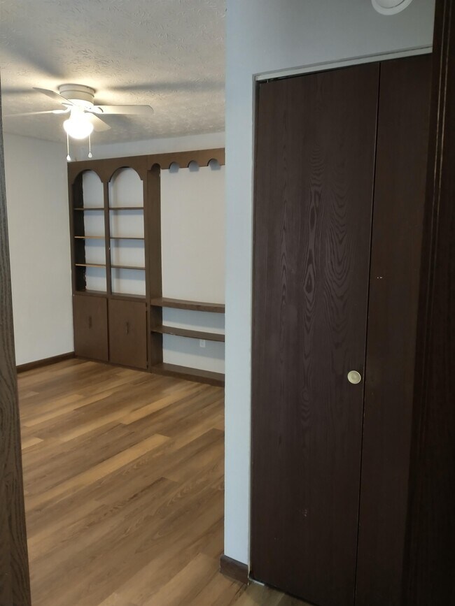 Building Photo - 9 Cardinal Ln