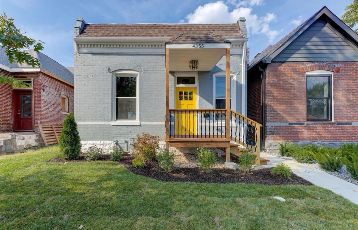 Primary Photo - 4355 Hunt Ave